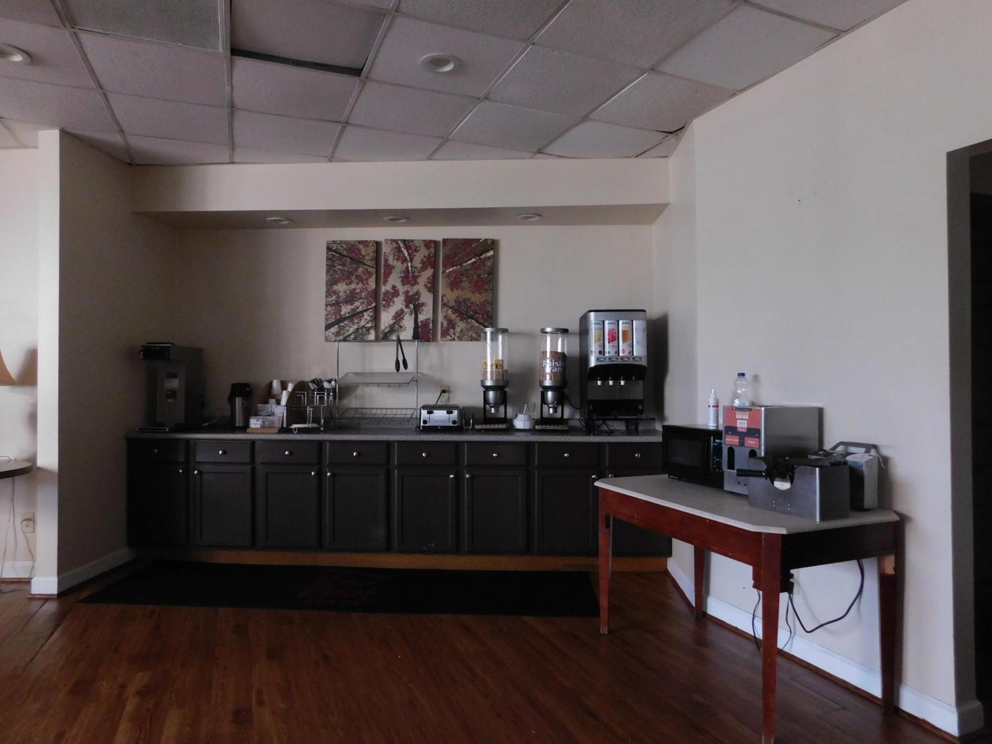Red Roof Inn & Suites Wytheville Kültér fotó